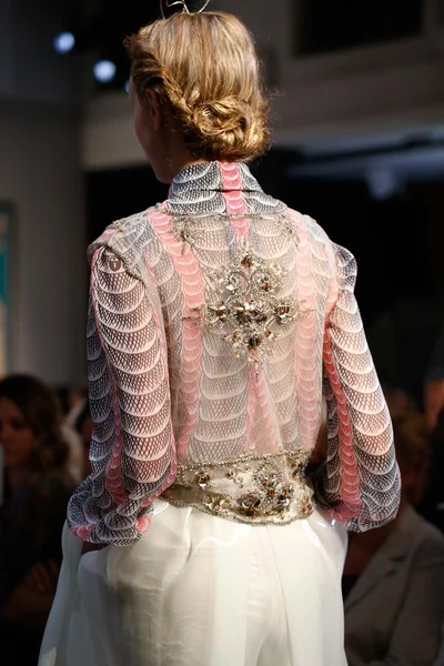 Look 72